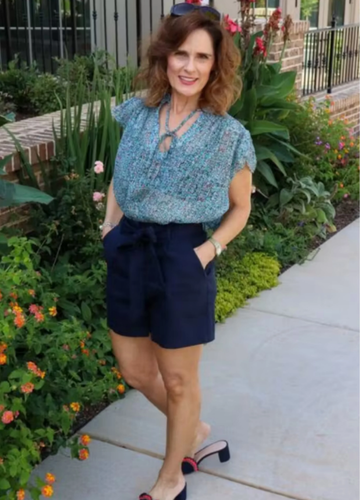 <h2>Customers love Clara West</h2>